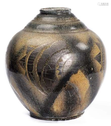 Marcel Noverraz (1899-1972), vase boule à décor de formes géométriques argentées [...]