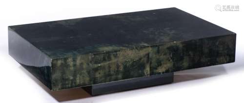 Aldo Tura (1909-1963), table basse modèle 2052. Structure en bois gainée de [...]