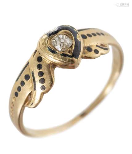 Bague en or jaune .750 en forme de cœur à décor émaillé noir, diamant de taille [...]