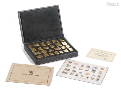 Coffret composé de 25 timbres militaria en argent massif et plaqués or édité par [...]