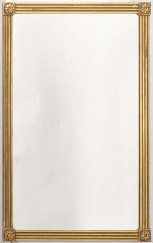 Miroir moderne de style Louis XVI à cadre en bois doré. H. 90x58 cm. - - [...]