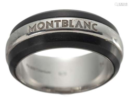 Mont-Blanc, bague pour homme en argent .925 Titanium. Pièce signée. T. 64 Poids [...]