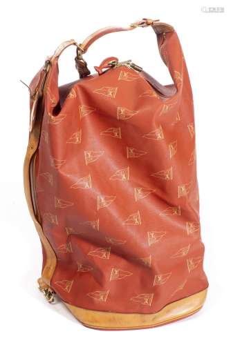 Louis Vuitton, bag for the America's Cup, 1995, édition limitée. Sac marin en cuir [...]