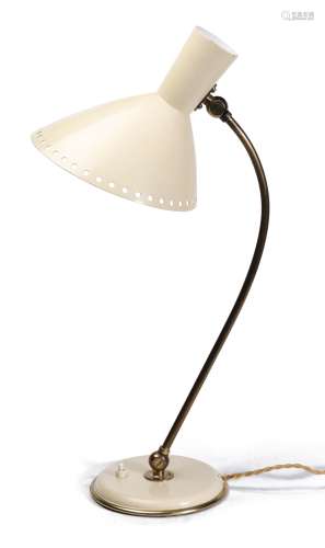 Lampe de table en métal blanc cassé laqué, années 50. H. 59 cm & Diam. 20 cm - - [...]