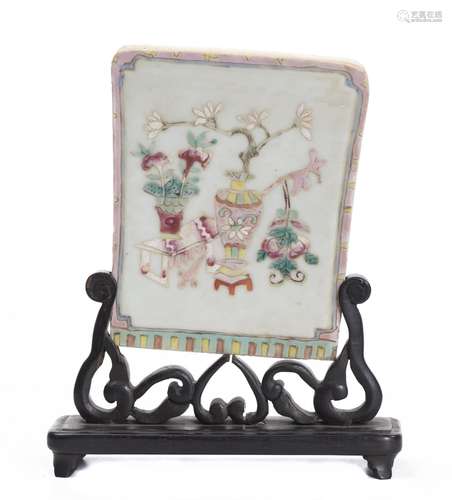 Ecran ou plaque en porcelaine de Chine à décor en 