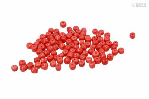 Lot of loose red coral beads. Diam. ca. 6,5 - 8,4 mm. tot. weight ca. 60 g.