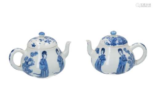 Set of two blue and white porcelain teapots, decorated with long Elizas. Marked with 4-character