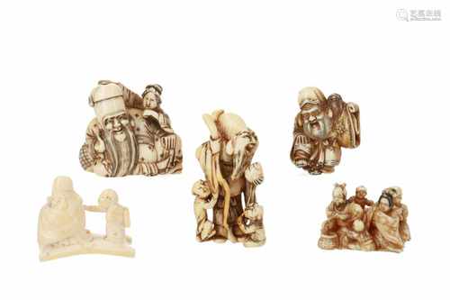 Lot of five netsuke, 1) Ivory Fukurokuju and karako on bridge. H. 3 cm. 2) Ivory Ebisu, Benten,