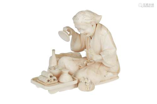 An ivory okimono depicting a salesman. Signed. Japan, Meiji. H. 6,5 cm.