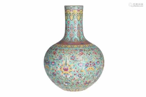 A polychrome porcelain vase with floral decor. Marked with seal mark Qianlong. China, 20th
