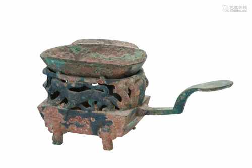 A bronze Xishen Wenlu wine warmer. China, Han, 206 BC - AD 220 or later. H. 11,5 cm. Provenance: