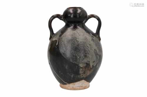A gourd shaped stoneware brown splashed vase with two handles. Unmarked. China, Tang or later. H.