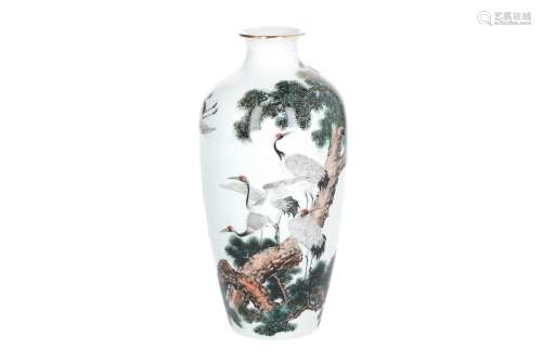 A polychrome porcelain vase, decorated with cranes and a tree. Unmarked. China, 20th century. H.