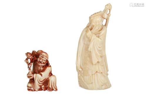 Lot of two ivory sculptures, depicting a standing figure wearing a sword on his back and a sitting
