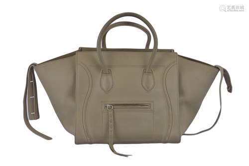 CELINE Luggage Phantom Beige