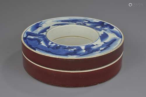 A Chinese 18/19th century blue and white porcelain