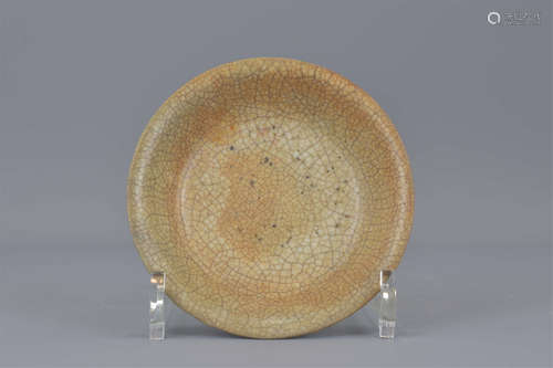 A Chinese Ming Dynasty Gu Yau dish. 13.5 cm diamet