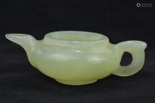 A Chinese early 20th century jade water dropper. 9