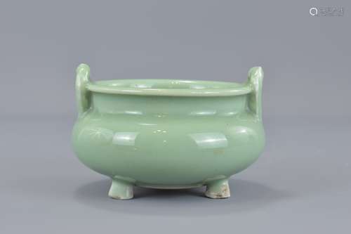 A Chinese 19th century celedon porcelain senser. 1