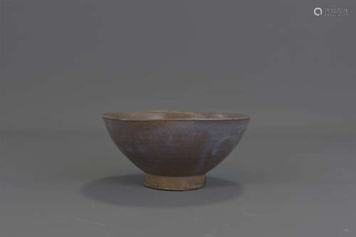 A Chinese Sung Dynasty Jun ware bowl with five spe