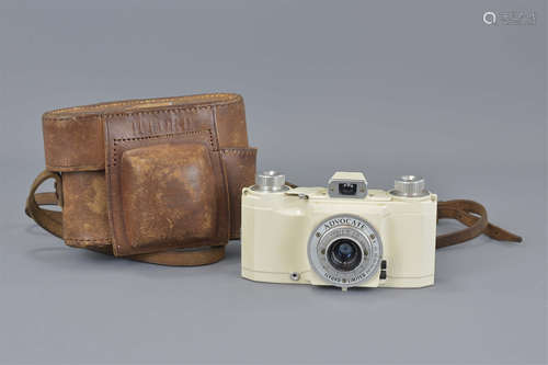 Ilford Advocate Cream Vintage Camera in leather ca