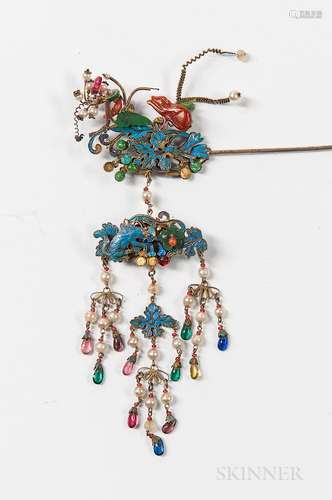 Ornamental Hairpin with Kingfisher Feather, China, 19th/20th century, kingfisher feather on enamel, and gilt-metal, semiprecious stones