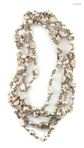 COLLIER PERLES ET COQUILLAGES