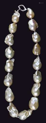 COLLIER DE PERLES