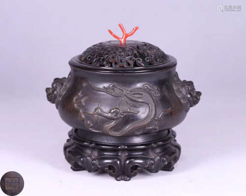 A BRONZE MOLDED CENSER WITH ZITAN BASE