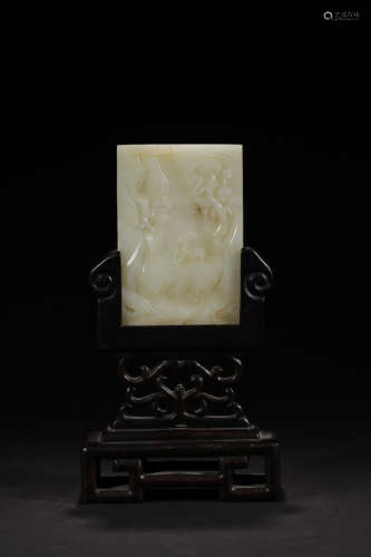 17-19TH CENTURY, A STORY DESIGN HE TIAN JADE TABLE SCREEN, QING DYNASTY