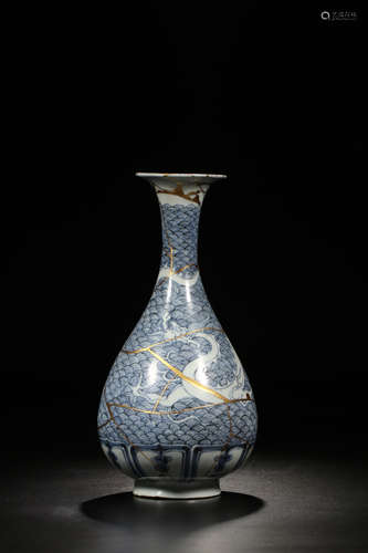 12-13TH CENTURY; A DRAGON  PATTERN PORCELAIN VASE, YUAN DYNASTY