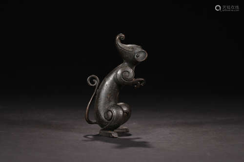 17-19TH CENTURY, A MOUSE DESIGN BRONZE ORNAMENT, QING DYNASTY