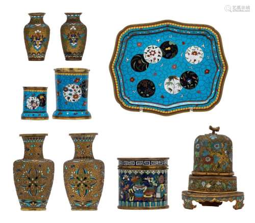 A lot of various Chinese cloisonné enamel and fili...;