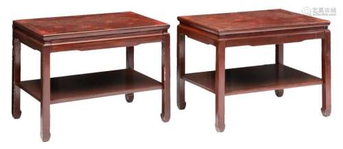 A pair of red lacquered occasional tables, H 60,5 ...;