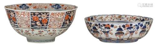 Two Japanese Arita 'Imari' bowls, 18thC, one decor...;