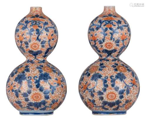 A fine pair of two Japanese Arita Imari double gou...;