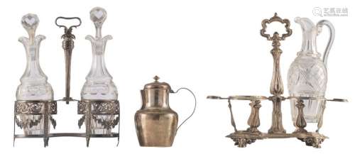 An 18thC Neoclassical silver cruet set, probably d…