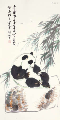 陈佩秋 熊猫 b.1922 设色纸本 立轴