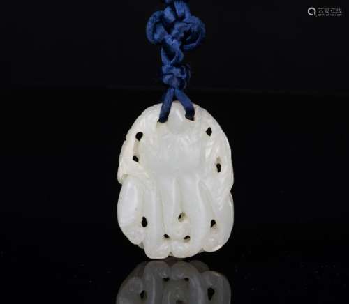 Late Qing-A White Carved Bergamot Flower Pendant