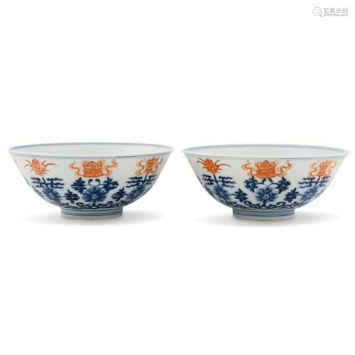 PAIR DAOGUANG BLUE & RED FLORAL BOWLS