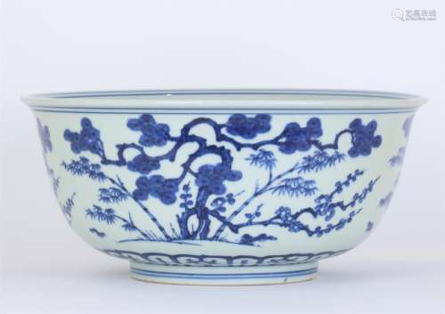CHINESE PORCELAIN BLUE AND WHITE PINE BAMBOO BOWL