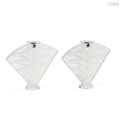 LALIQUE MANUFACTURE. Pair of candlesticks.