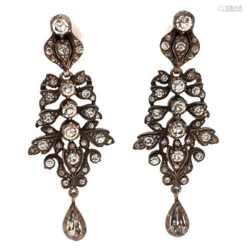 Earrings in silver and rhinestones, 19th Century.
