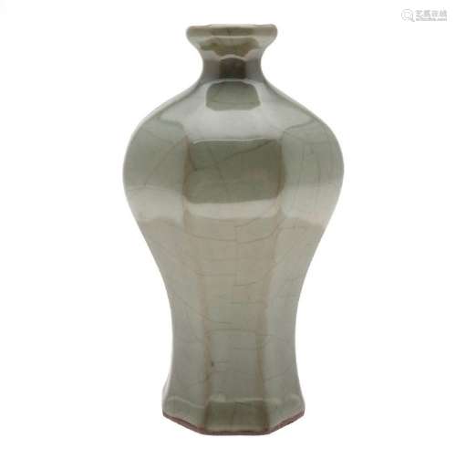 Chinese vase in celadon porcelain stoneware, early 20th