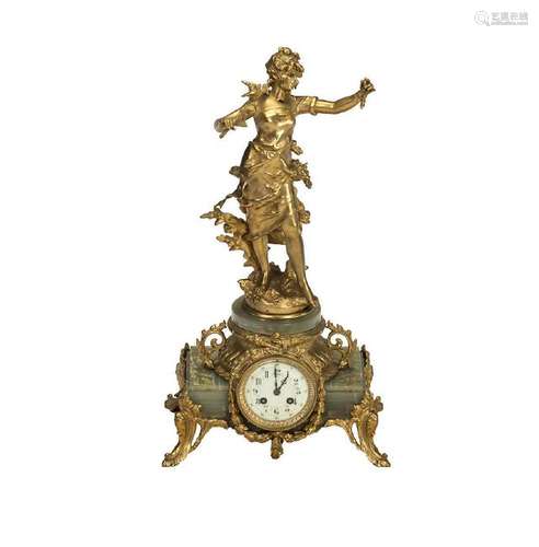 French table clock in gilt bronze and onyx base, late