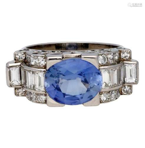 Ring with sapphire and diamonds.