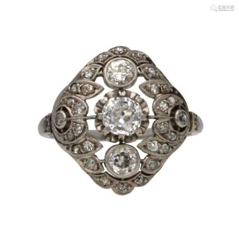 Art DÃ©co diamonds ring, circa 1925.
