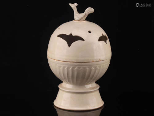 9-11TH CENTURY, AN OLD DING KILN PORCELAIN CENSER, NORTHERN SONG DYNASTY