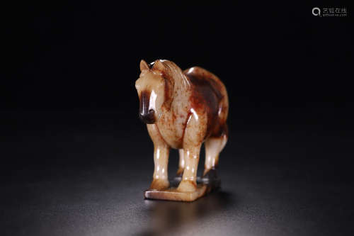 17-19TH CENTURY, AN OLD HORSE DESIGN HETIAN JADE ORANMENT, QING DYNASTY