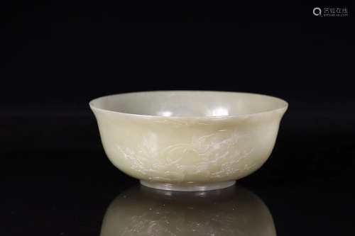 17-19TH CENTURY, A FLORAL PATTERN HETIAN JADE BOWL, QING DYNASTY